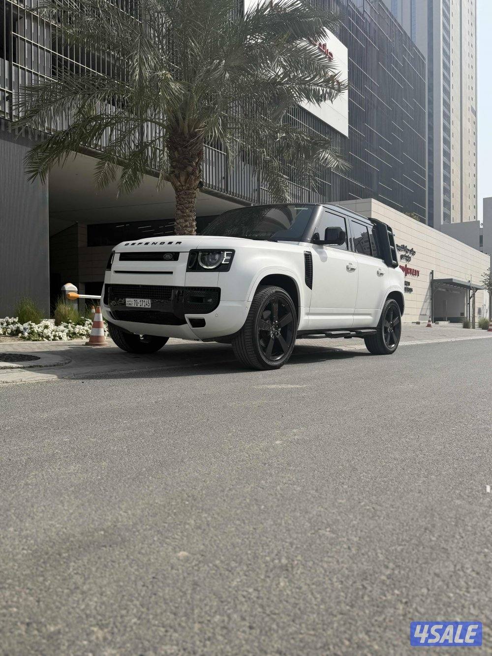 للبيع ديفندر 2023 ماشي 40 للحين تحت الكفاله7