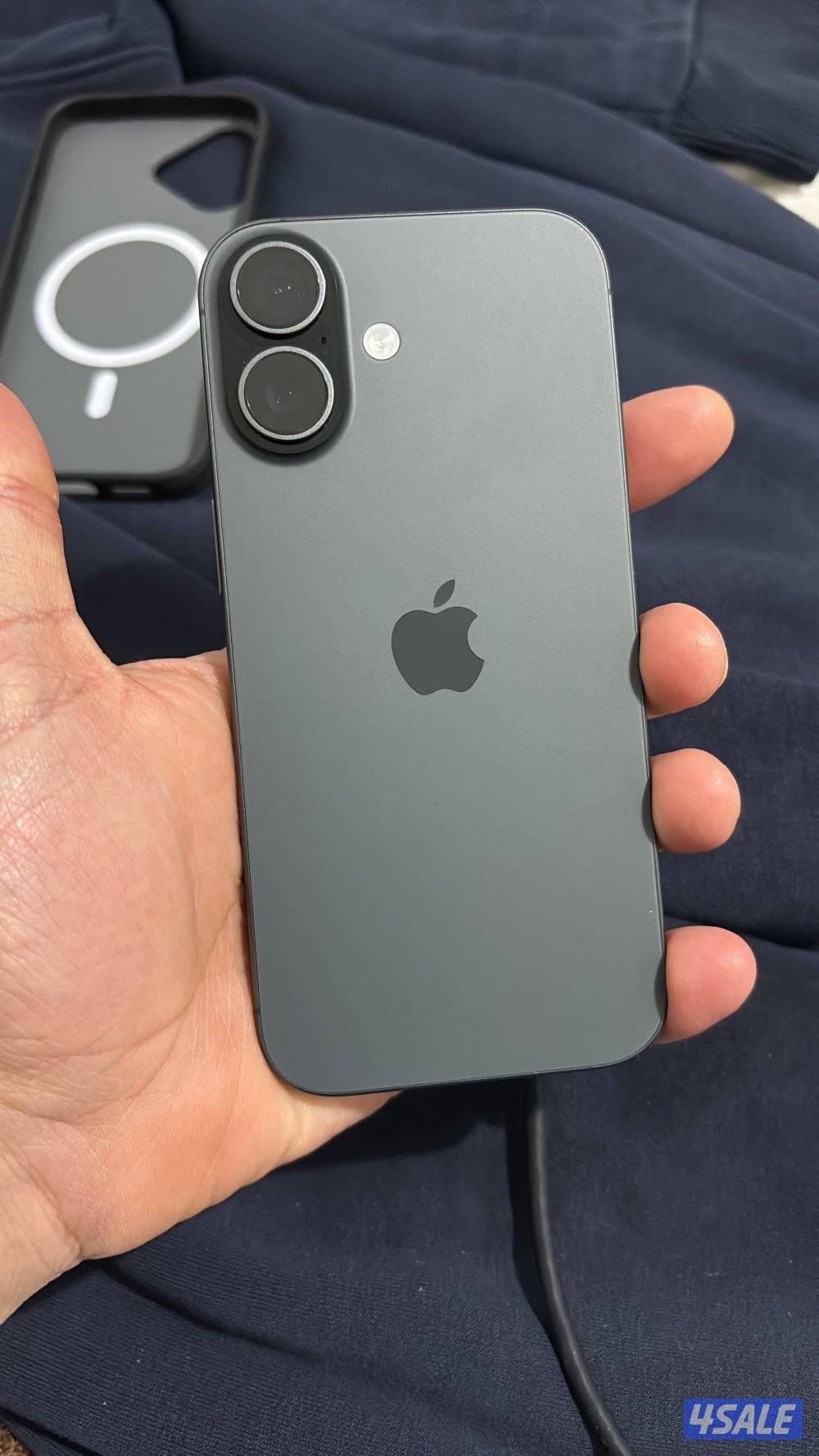 ايفون 17 اسود 256 استعمال ايام0