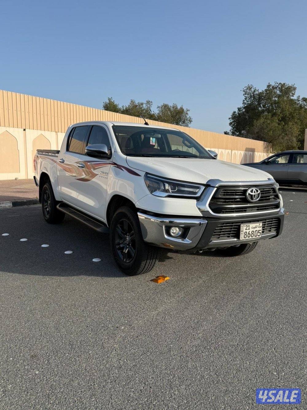 تويوتا هايلكس دبل – قير عادي – موديل 20230