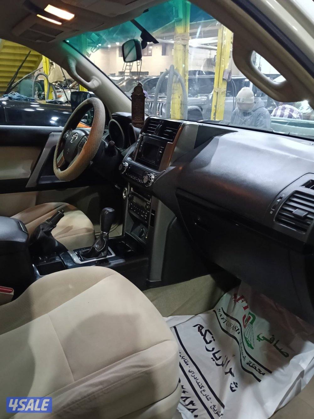 برادو 2011 كامل المواصفات ما عدا فتحة السقف7