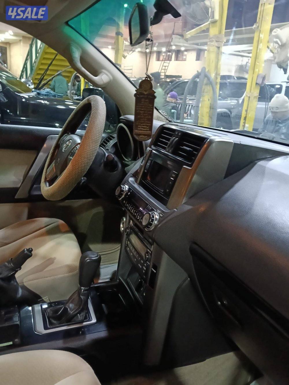 برادو 2011 كامل المواصفات ما عدا فتحة السقف8