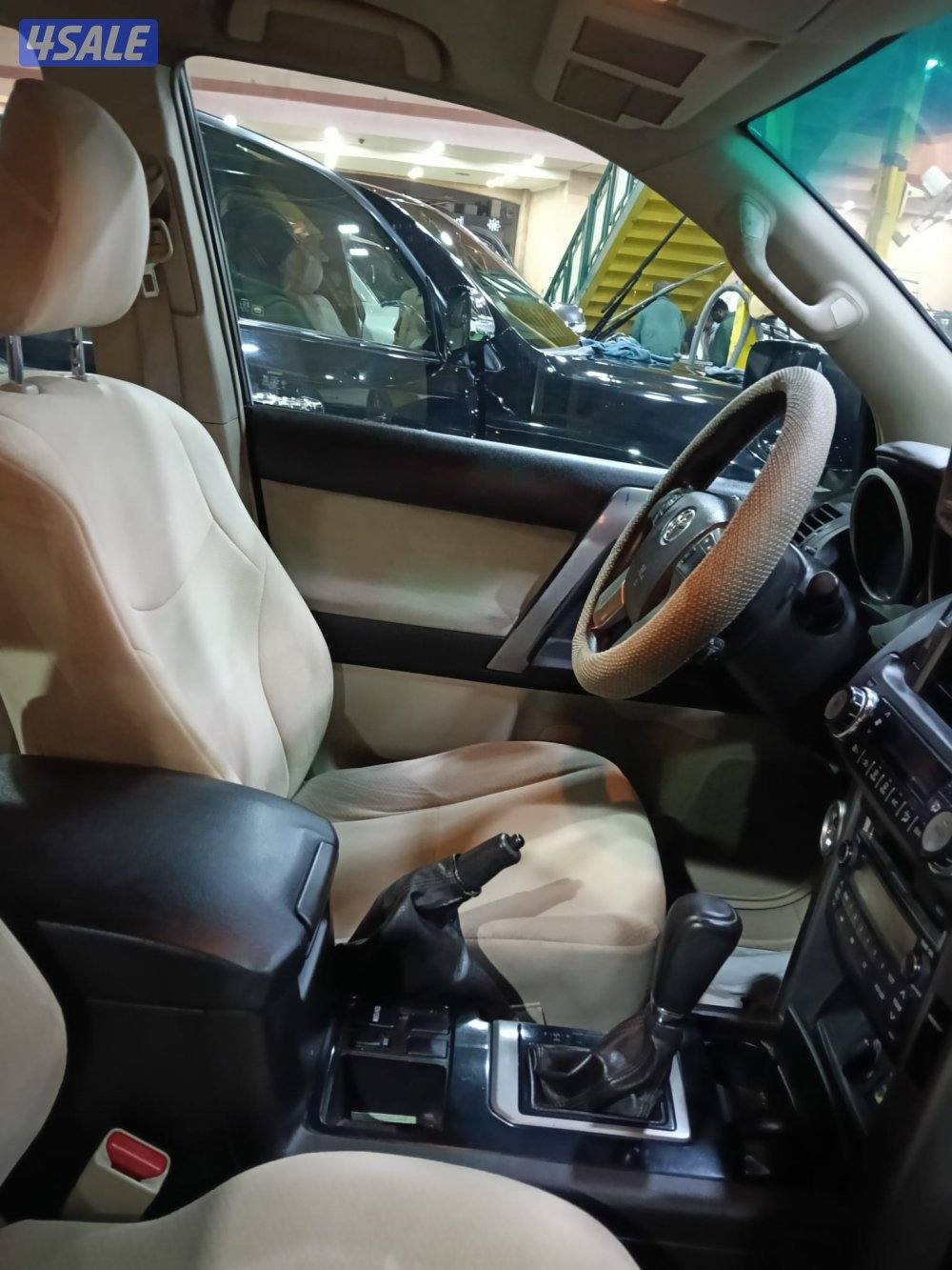 برادو 2011 كامل المواصفات ما عدا فتحة السقف9