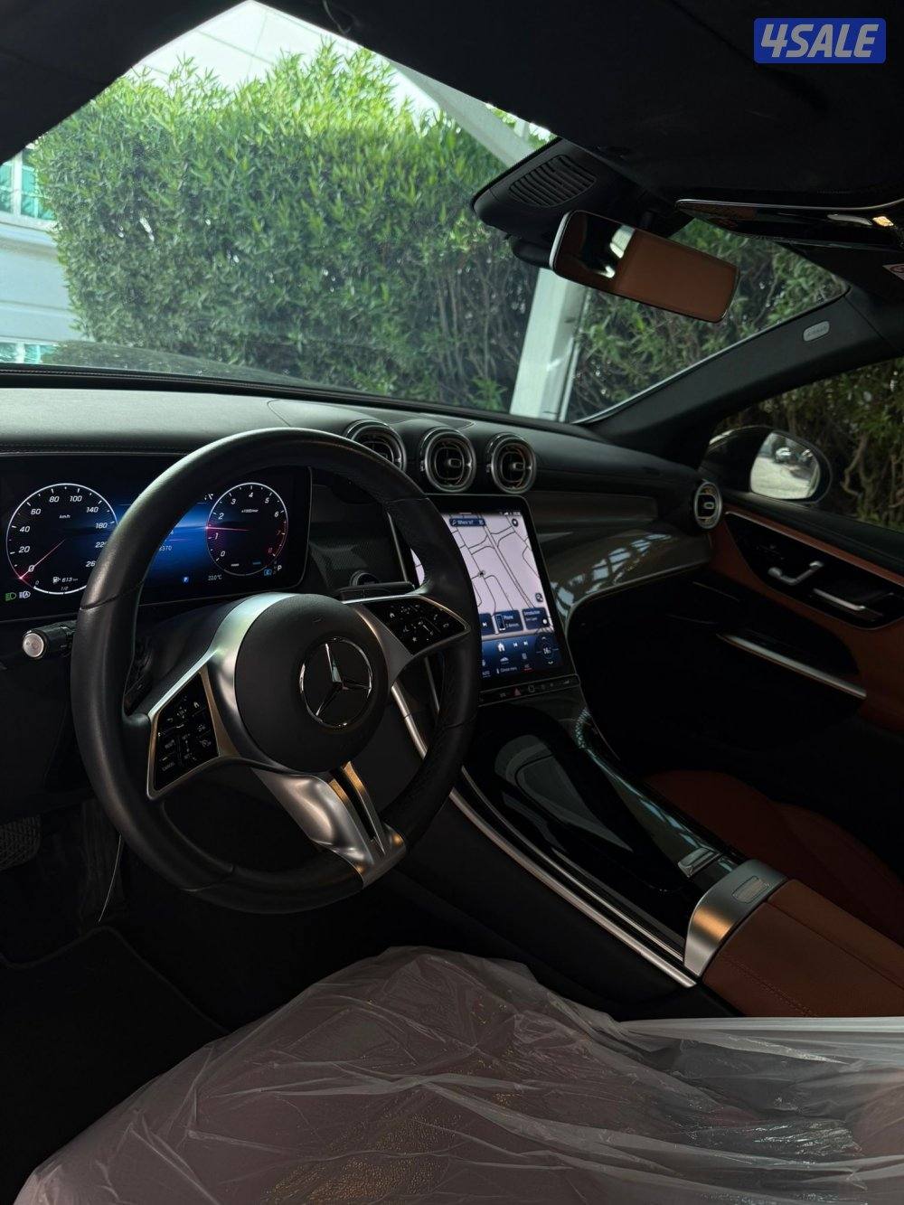 مرسيدس GLC موديل ٢٠٢٤. ماشي 38000 لون رمادي غامج0