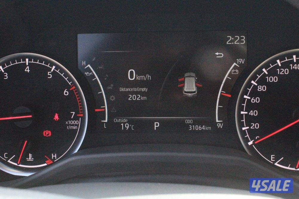 Land Cruiser 2023 vx bronze 31.000km1