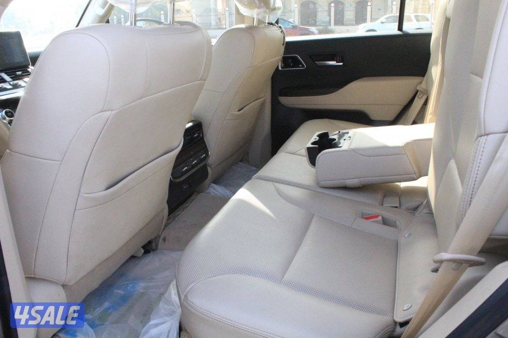 Land Cruiser 2023 vx bronze 31.000km7