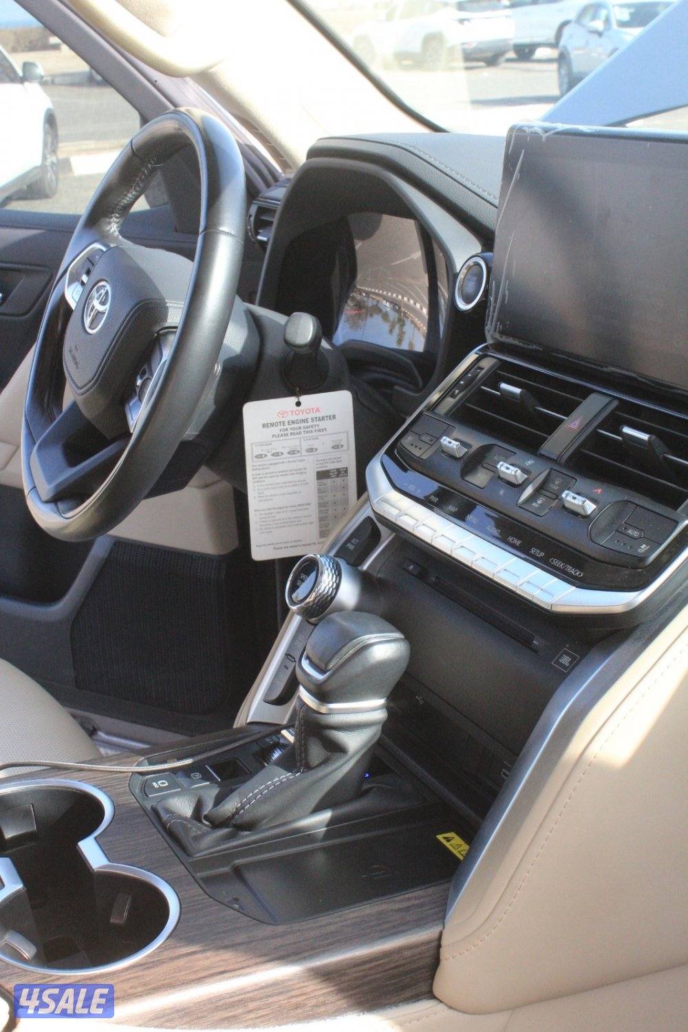 Land Cruiser 2023 vx bronze 31.000km9