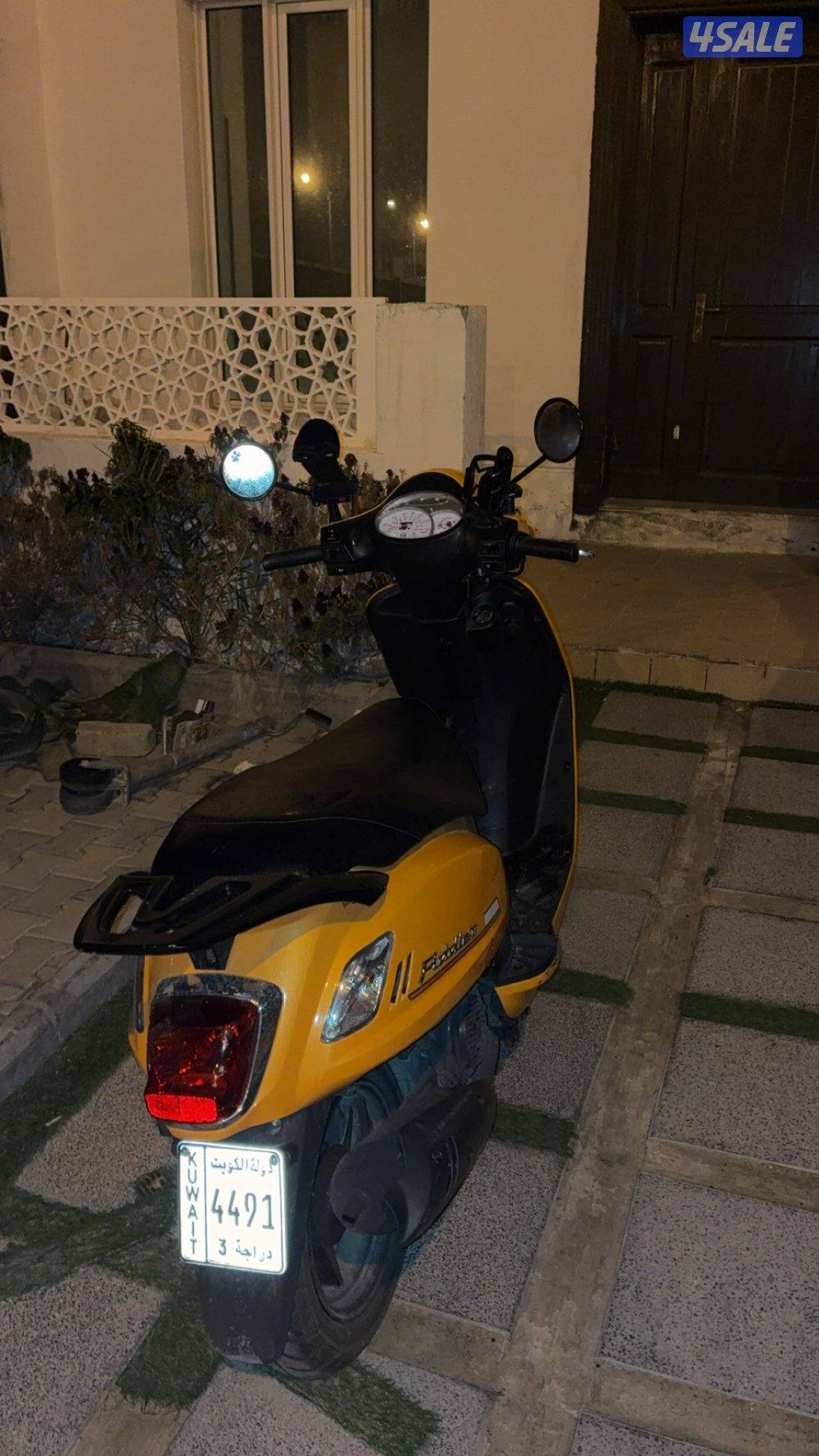 للبيع فيسبا وكالة sym2