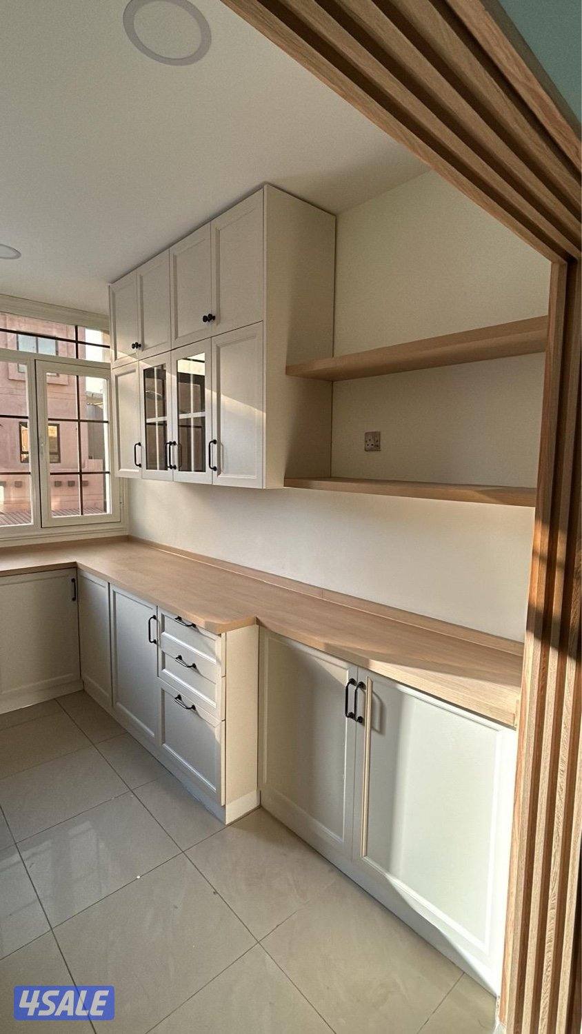 فني مطابخ الالمنيوم والخشب/وأبواب ودرايش الألمنيوم0