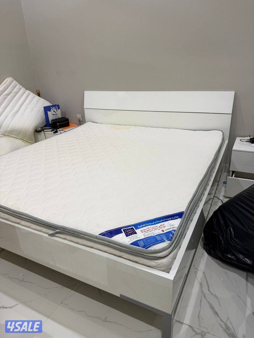 سرير فردي وسرير زوجي0