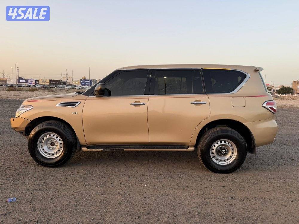 باترول 2015 قير عادي مجهز كامل5