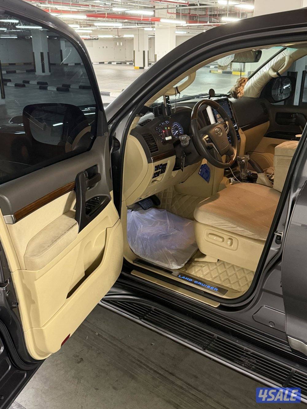 لاندكروزر GXR2