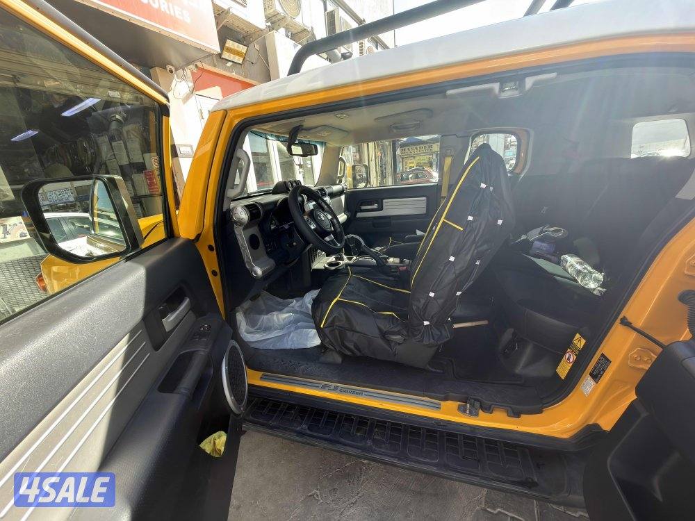 لبيع FJ Cruiser موديل 2015 شرط الفحص جير مكينة شاصي1