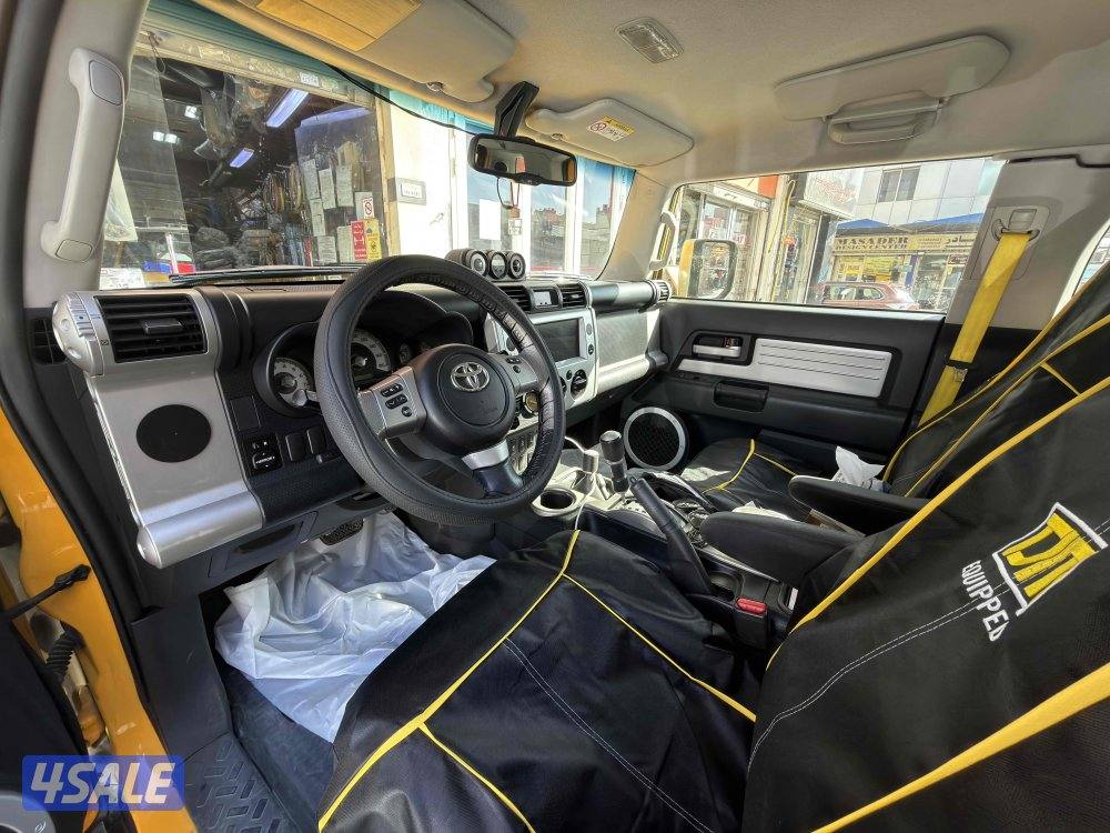 لبيع FJ Cruiser موديل 2015 شرط الفحص جير مكينة شاصي6