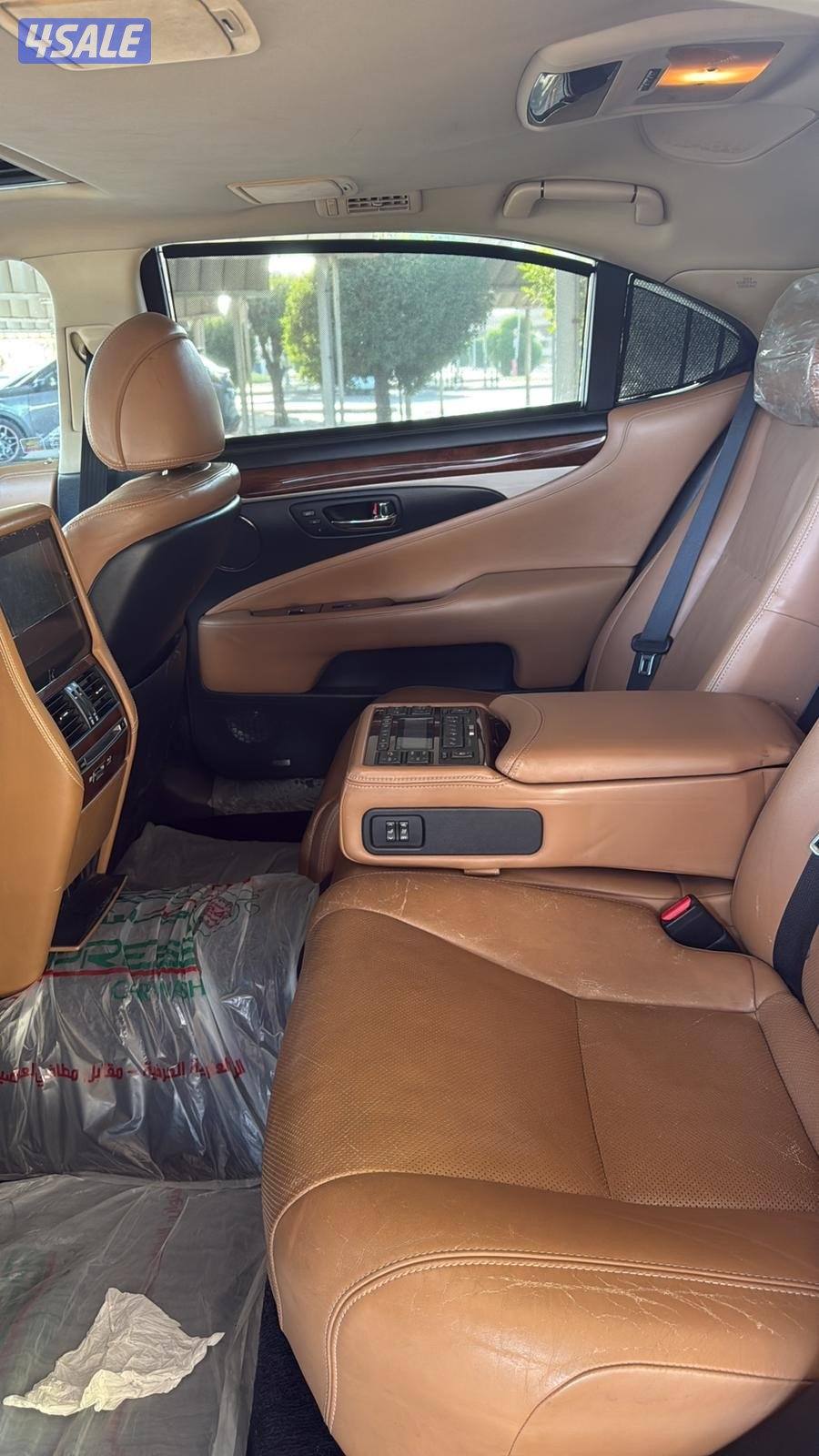 للبيع او بدل لكزس ls460L vip3