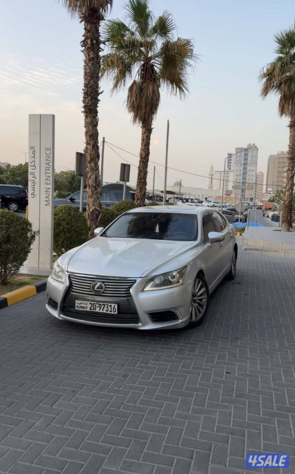 للبيع او بدل لكزس ls460L vip6
