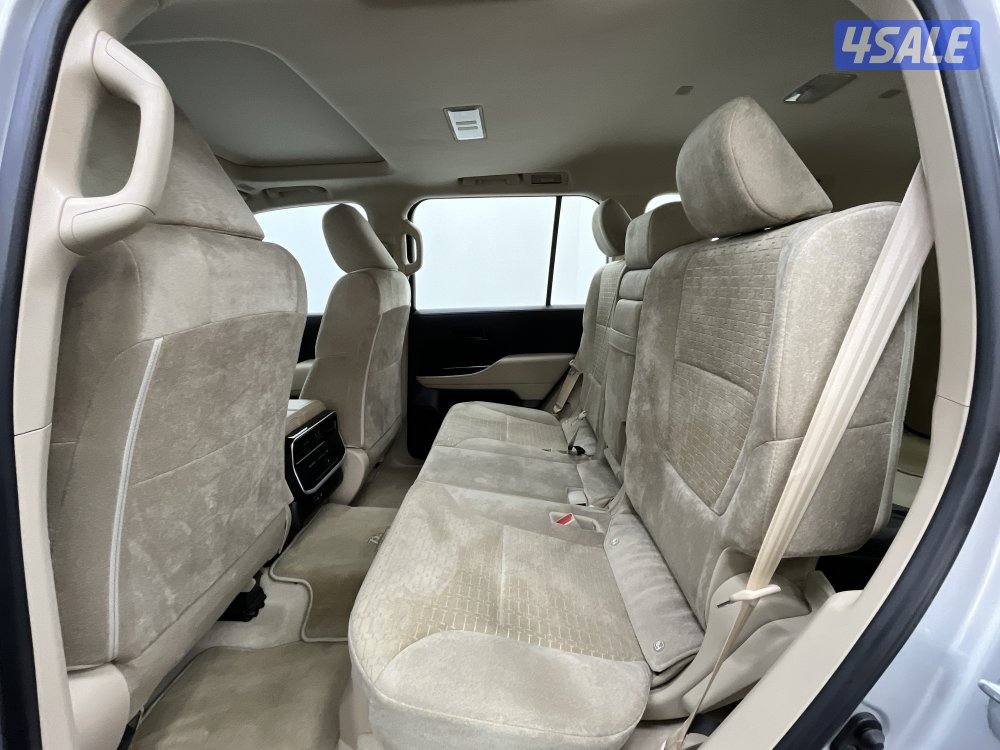 TOYOTA LAND CRUISER 22L3T-GXREF_U3