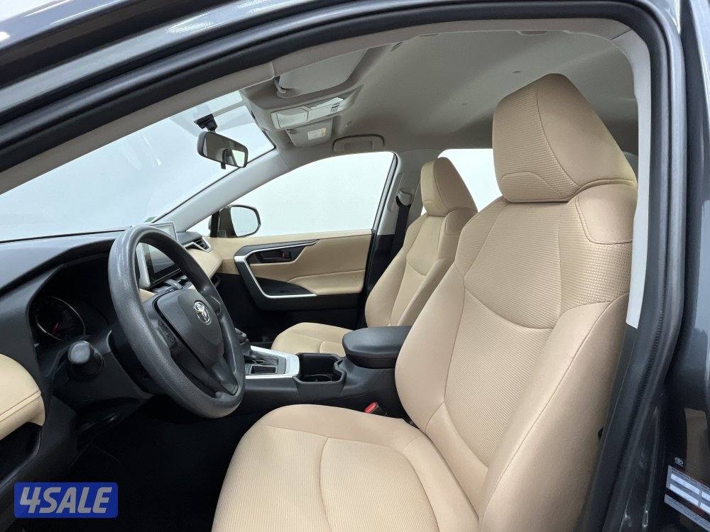 TOYOTA RAV401 4X2 STANDARD OPTION5