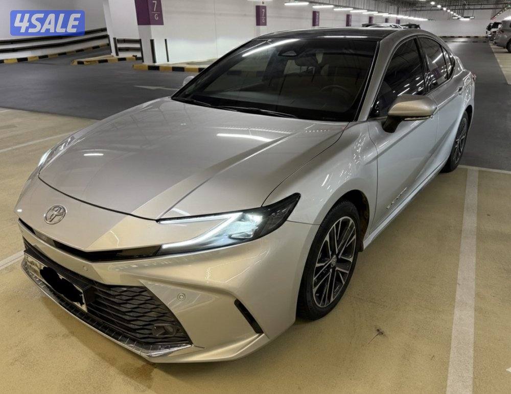 للبيع كامري 2025 GLE0