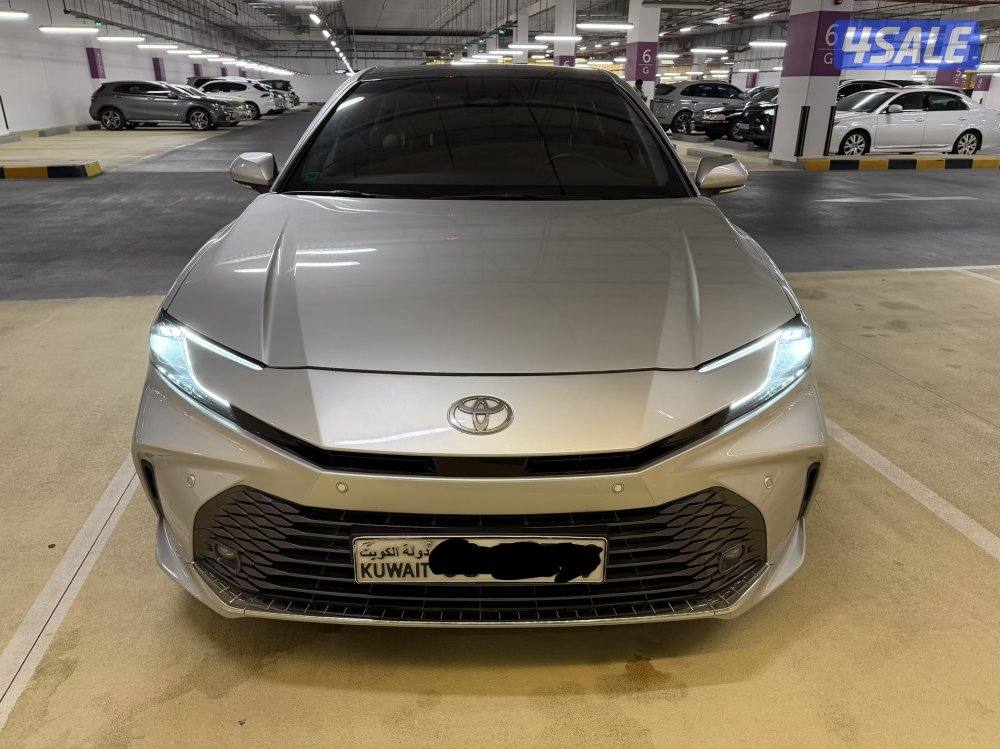 للبيع كامري 2025 GLE3