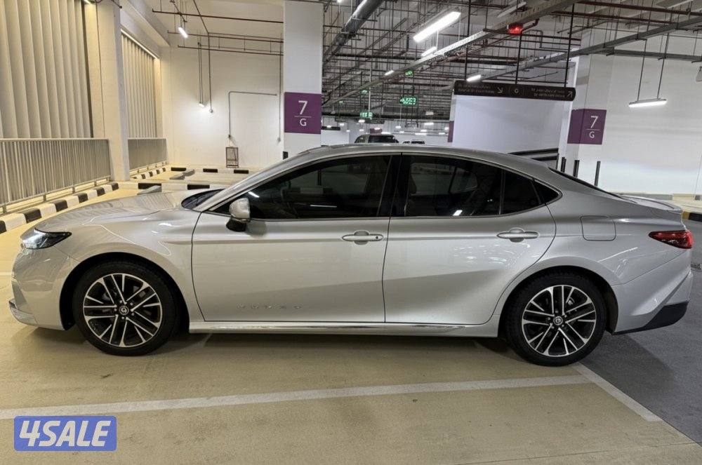 للبيع كامري 2025 GLE4