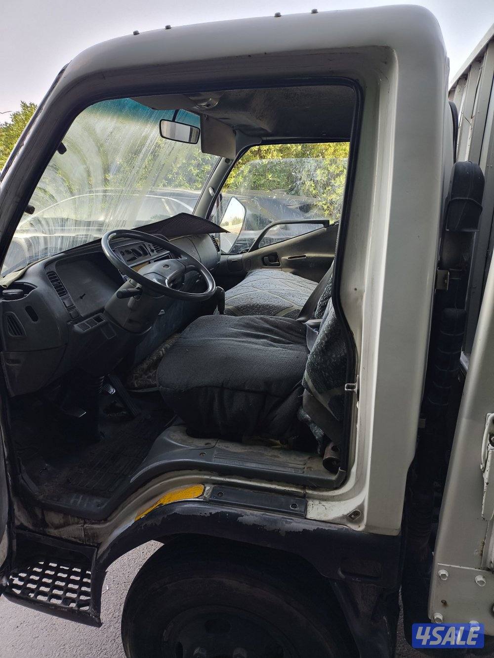 للبيع هاف لوري موديل ٩٦2