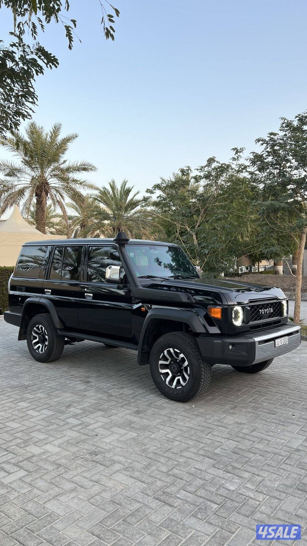 🔴 جيب نص اسود Land Cruiser  🔴0