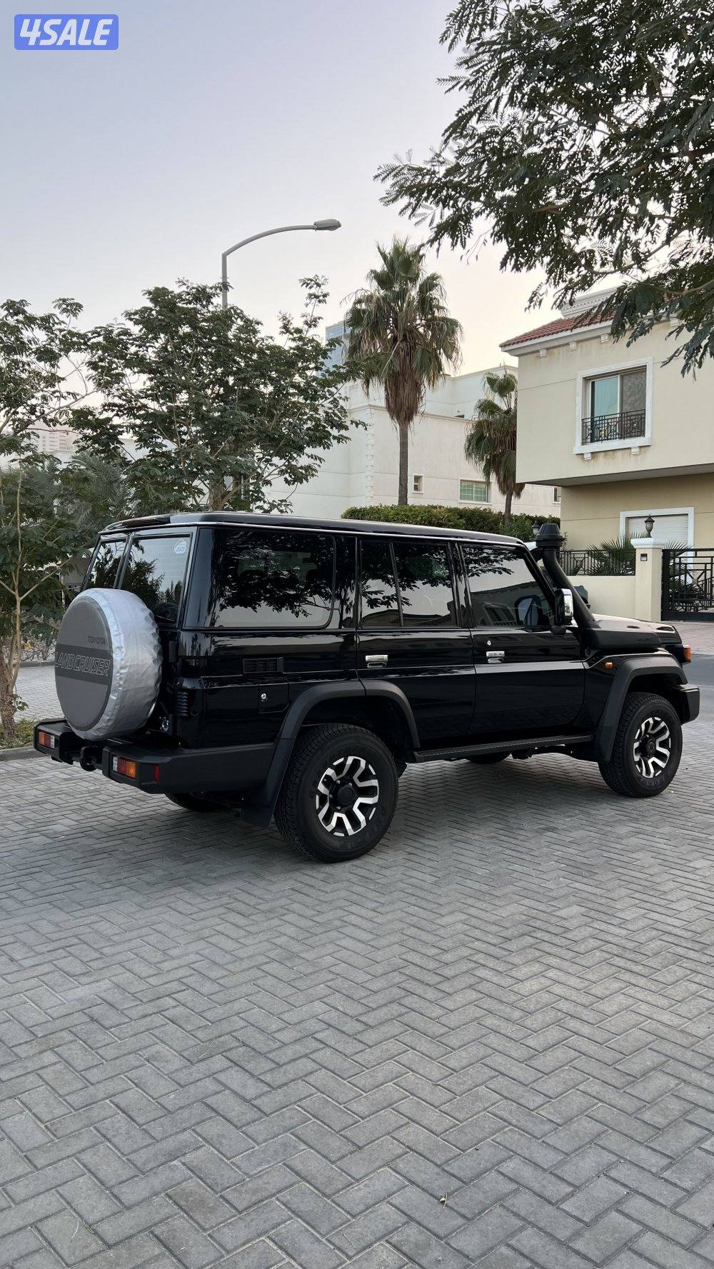 🔴 جيب نص اسود Land Cruiser  🔴5