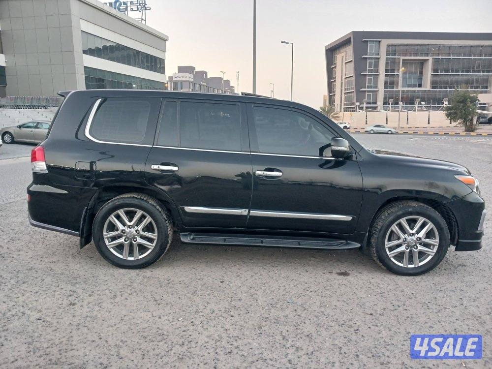 جيب لكزس LX570 موديل 2012 الساير.الدرجة الاولي3