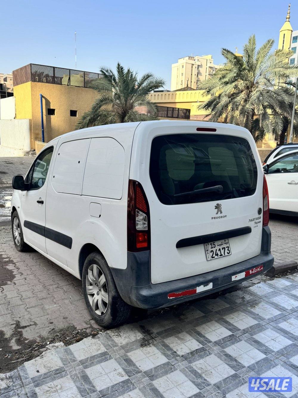 بيجو بارتنر 2015 بحاله ممتازه جدا1