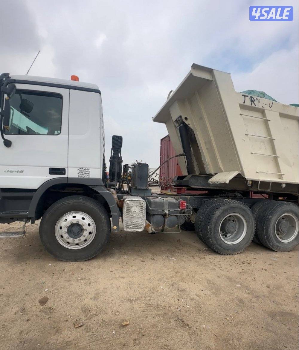 سياره اكتروس ٣٨٤٨ مع صندوق ٣٢متر3