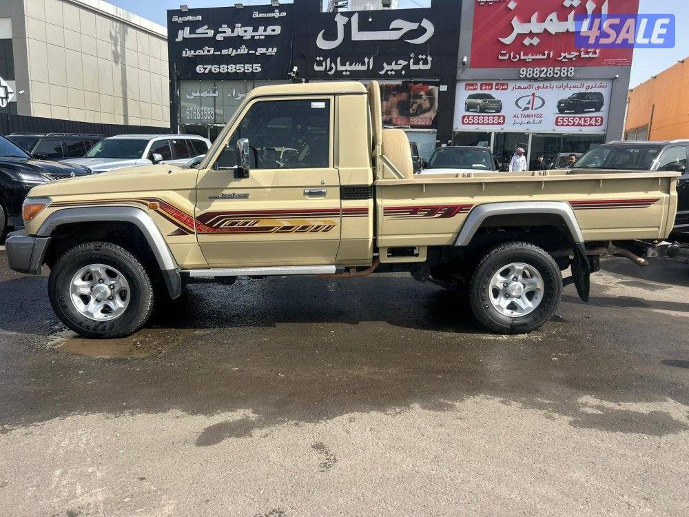 تويوتا لاند كروزر شاص LX .V6 موديل 2023 ماشى 68.000 k.m  وارد الساير2