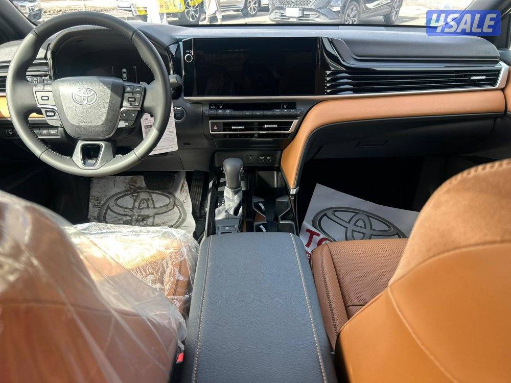 تويوتا  كامرى GLE موديل 2025 اصفار واردالساير.بانوراما.شاشة.تحكم سكان7