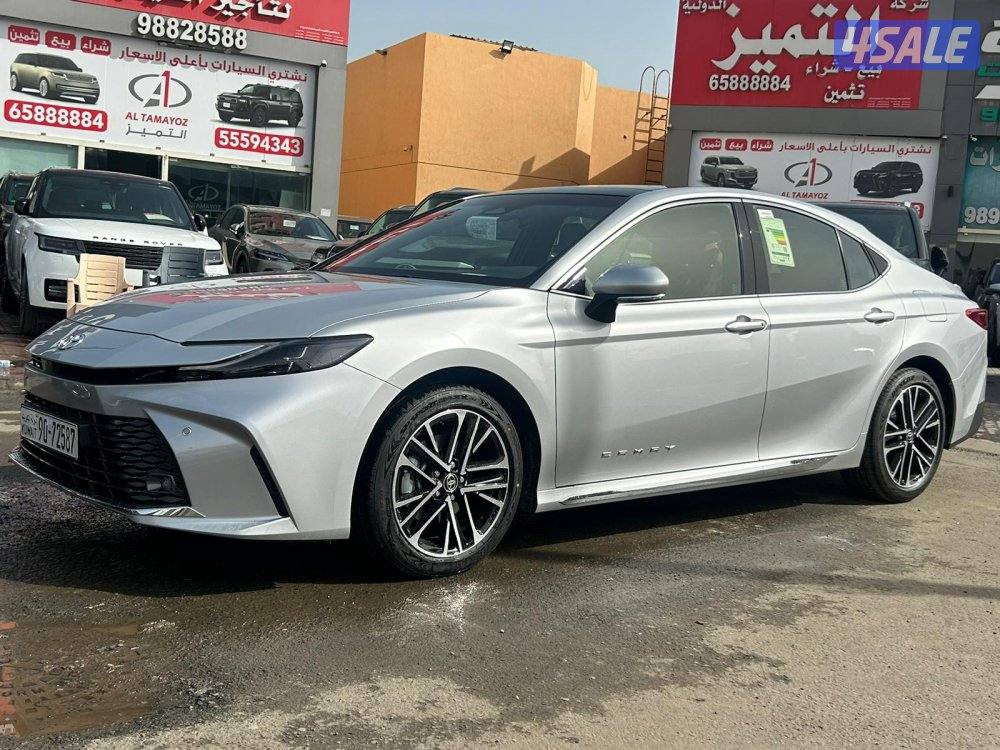 تويوتا  كامرى GLE موديل 2025 اصفار واردالساير.بانوراما.شاشة.تحكم سكان8