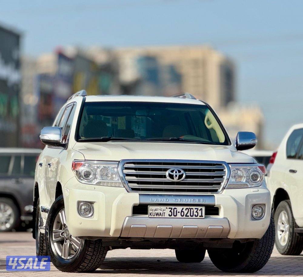 لاندكروزر 2015 وارد الوكاله المالك الاول1