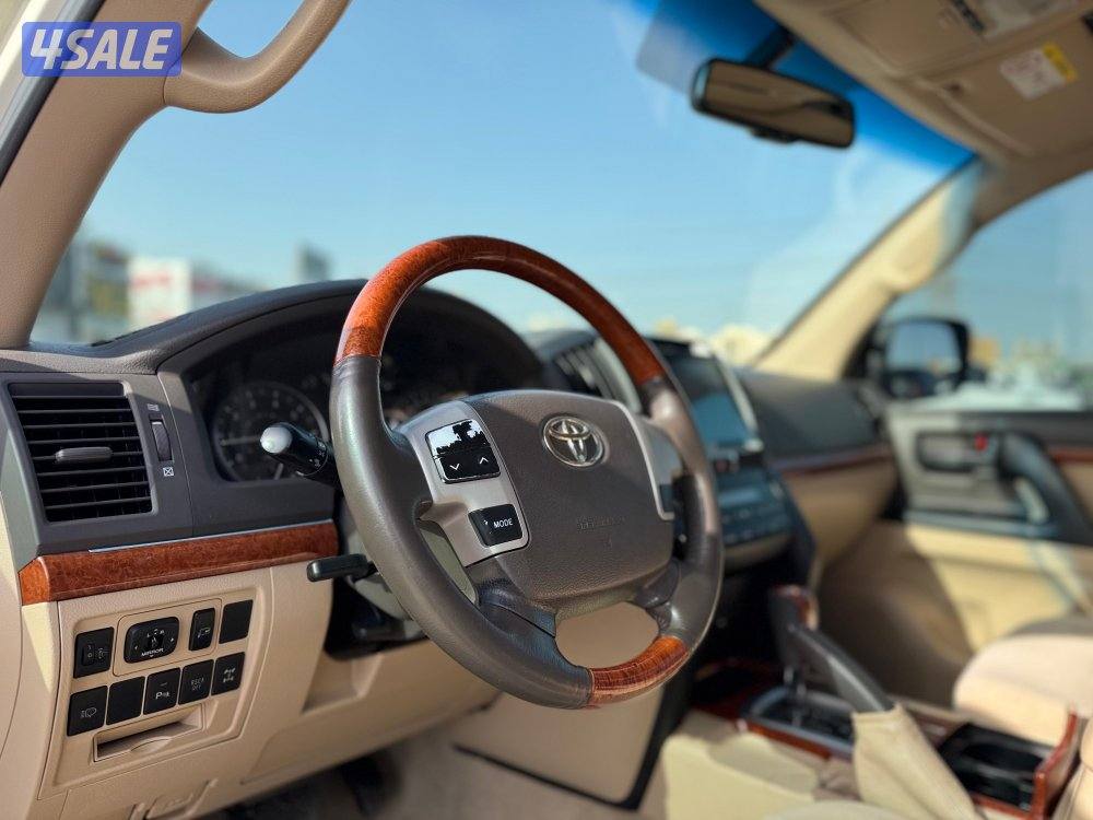 لاندكروزر 2015 وارد الوكاله المالك الاول3