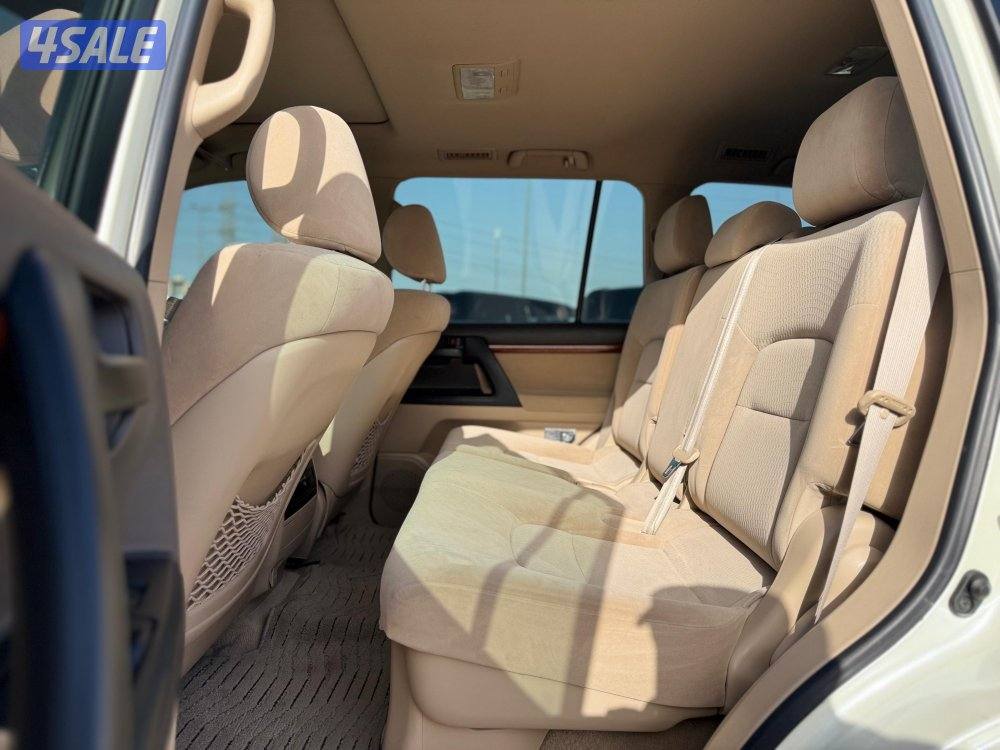 لاندكروزر 2015 وارد الوكاله المالك الاول6