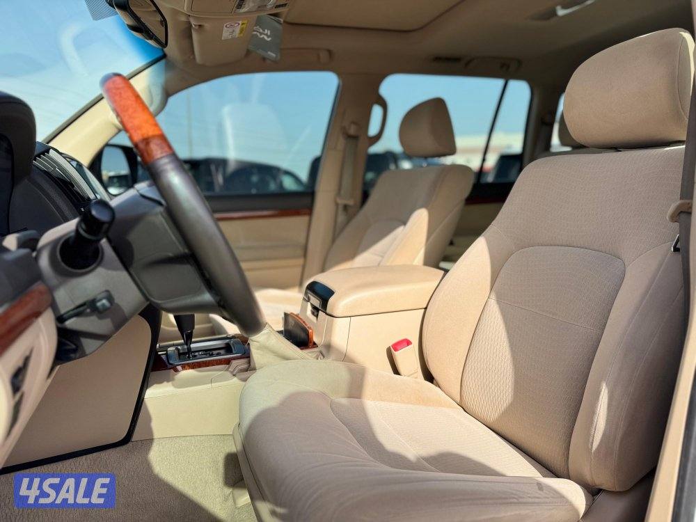 لاندكروزر 2015 وارد الوكاله المالك الاول8