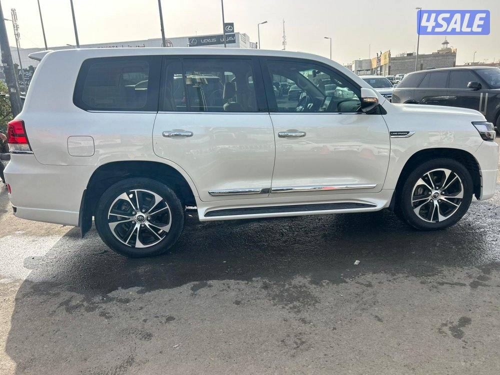لاند كروزر GX.R-قراند تورينق .V8 موديل 2021 ماشى 252.000 k.m2