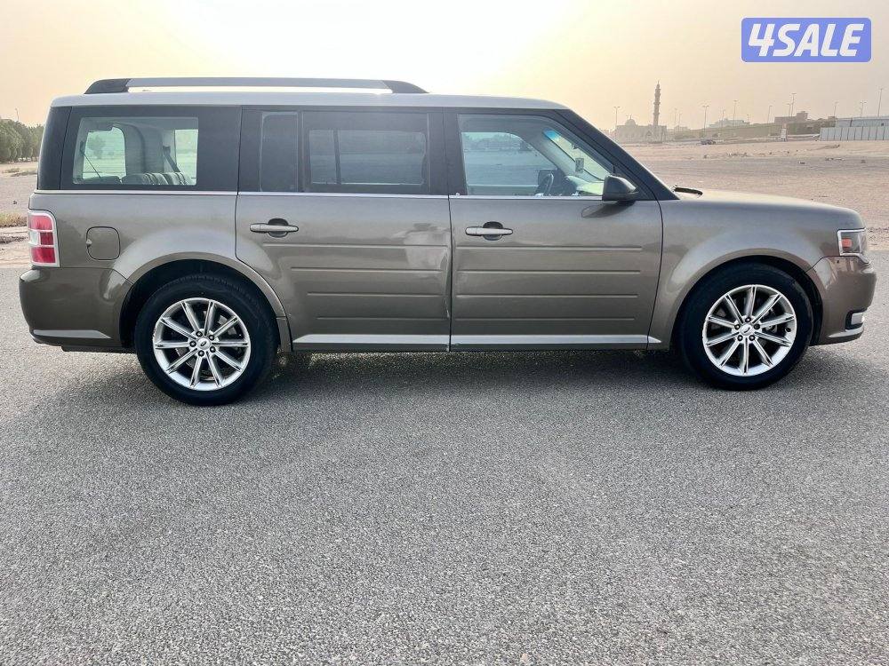 فورد فليكس استعمال شخصي من 8 سنوات صبغ الوكالة شرط الفحص سيارة عائلية1