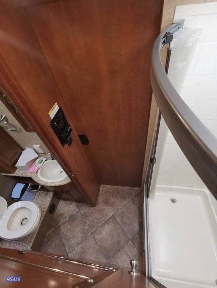 كرفان ايس motorhome ACE1