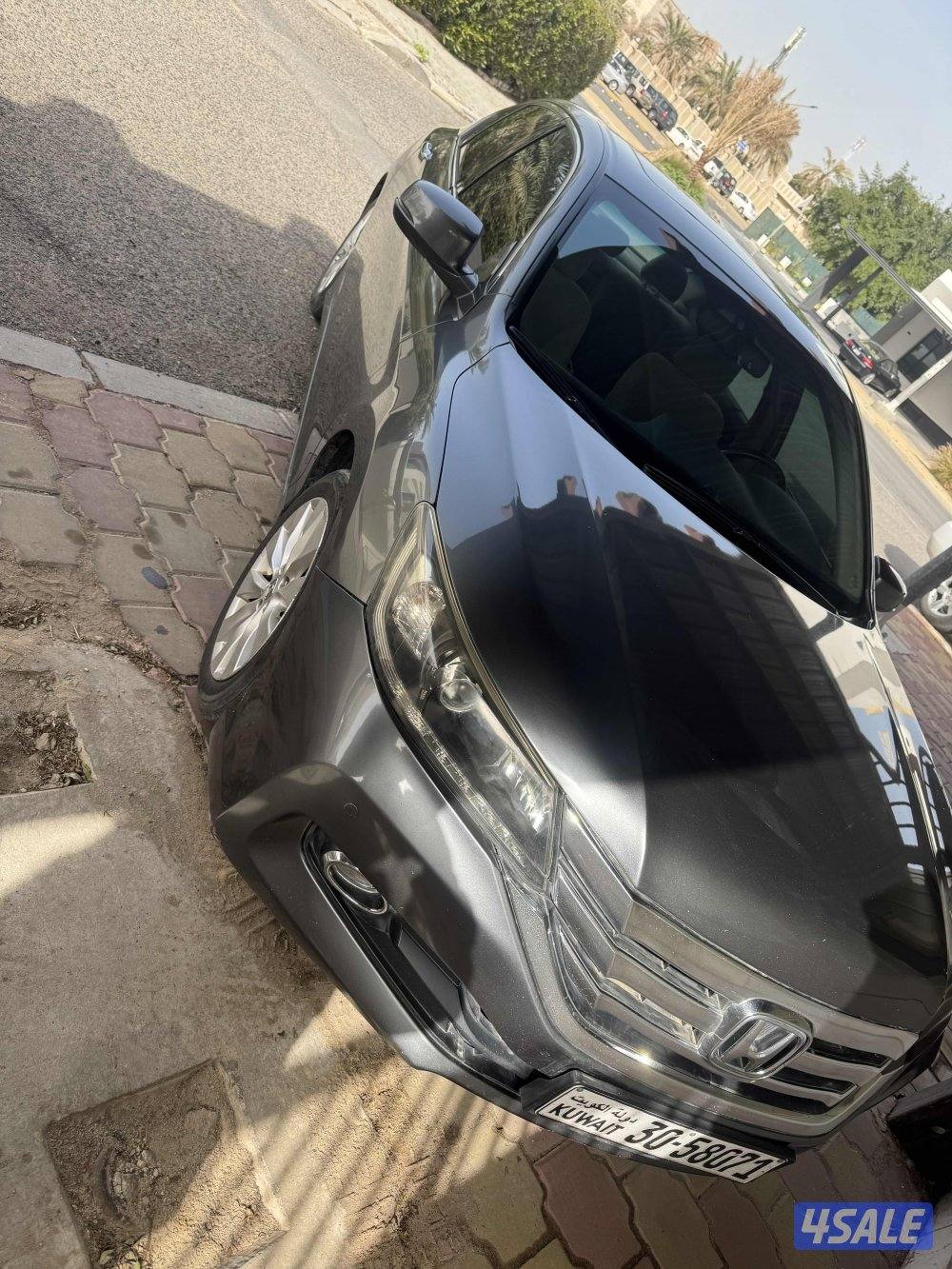 للبيع هوندا اكورد 2015 ماشي 1702