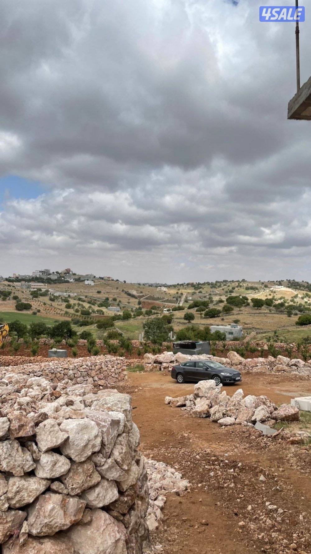 فيلا حديده بمحافظة عجلون0