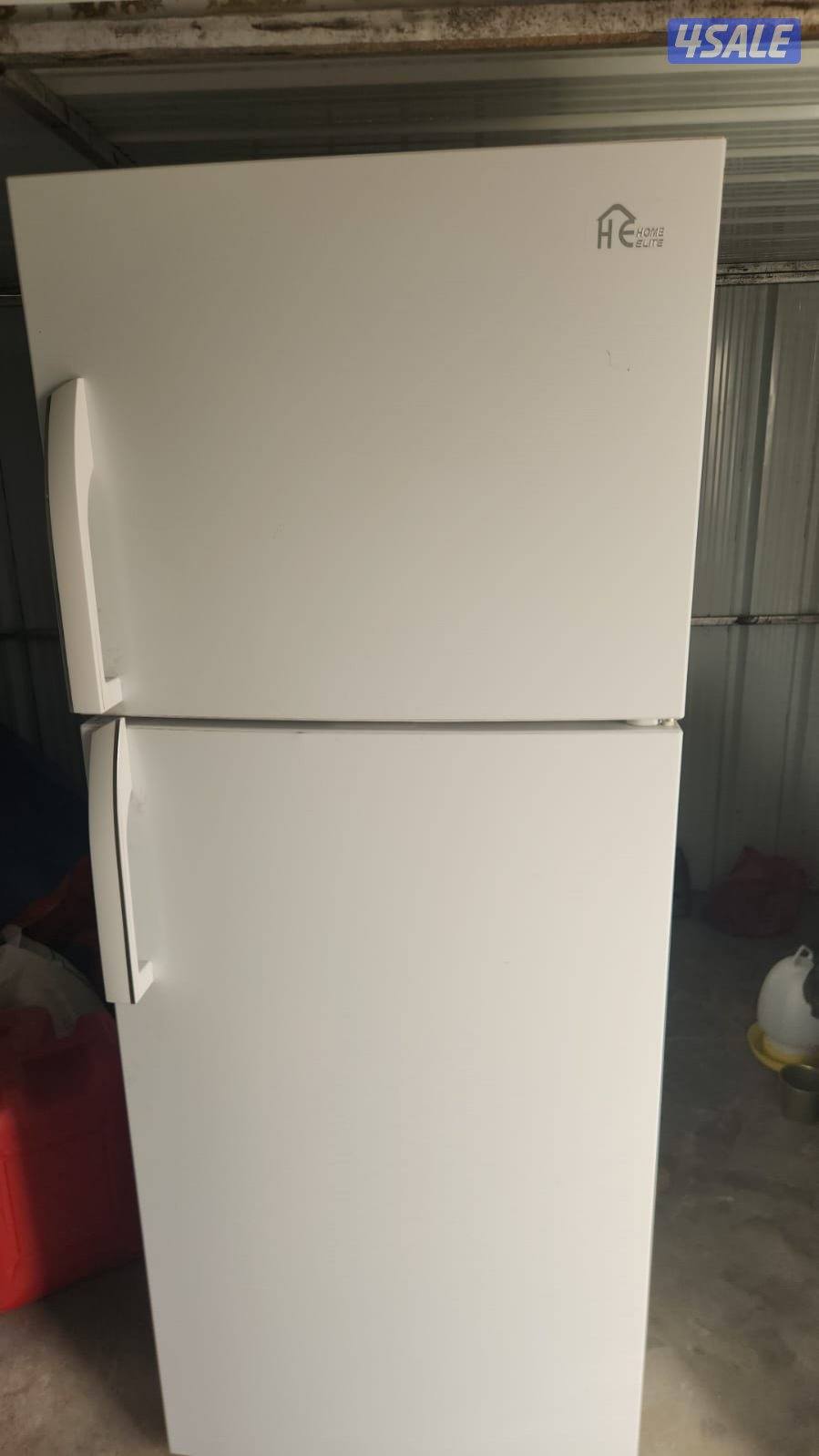 للبيع ثلاجة شبه جديدة0