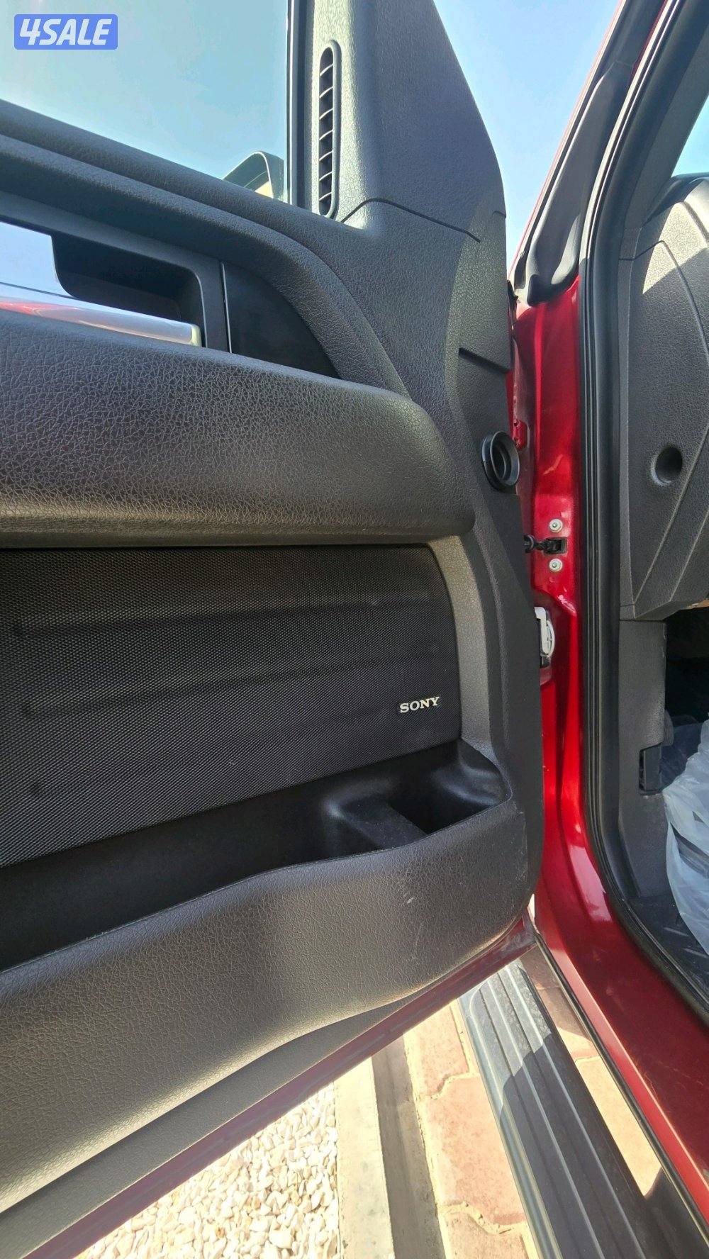 وانيت فورد f×4 f15012