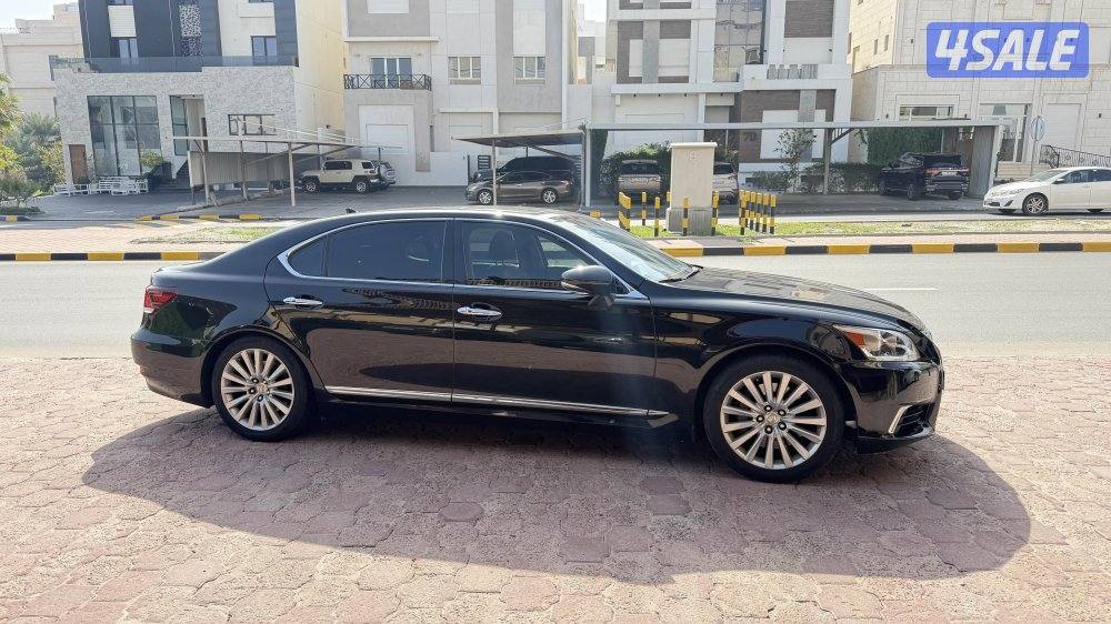 للبيع لكزس LS460L بحاله ممتازه0
