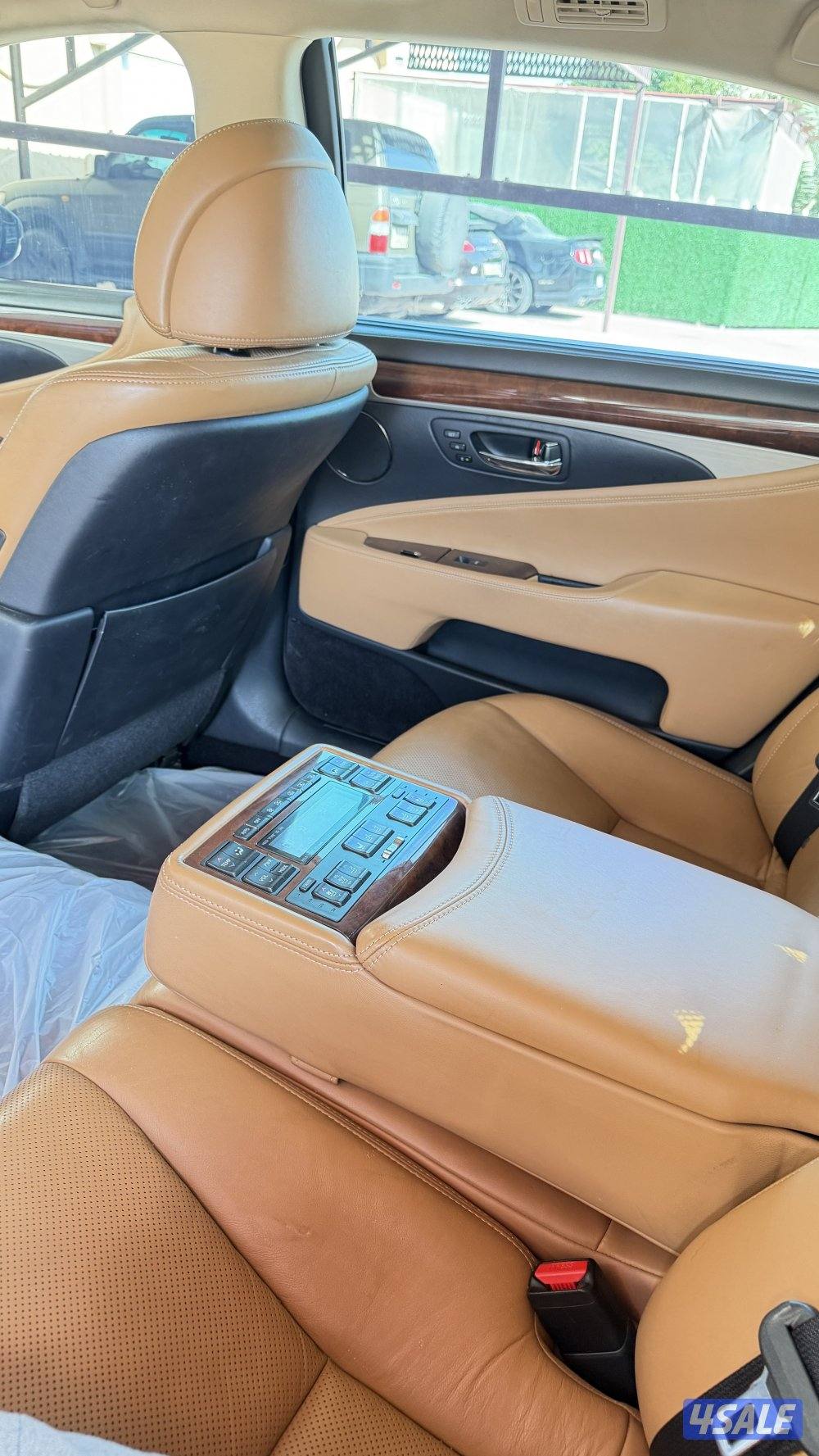 للبيع لكزس LS460L بحاله ممتازه3