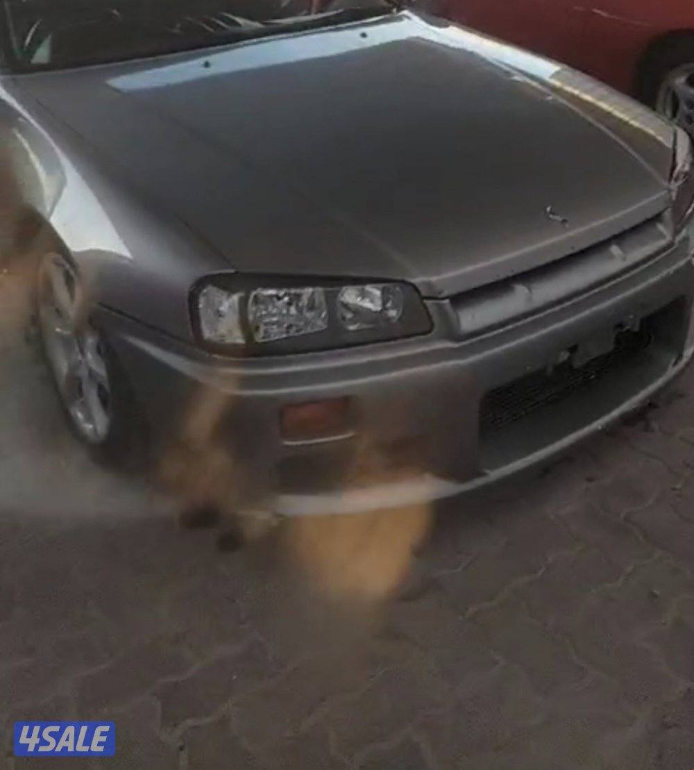 للبيع سكايلاين تيربو r25 قير عادي لوحات سعودية اربع أبواب موديل ١٩٩٩2