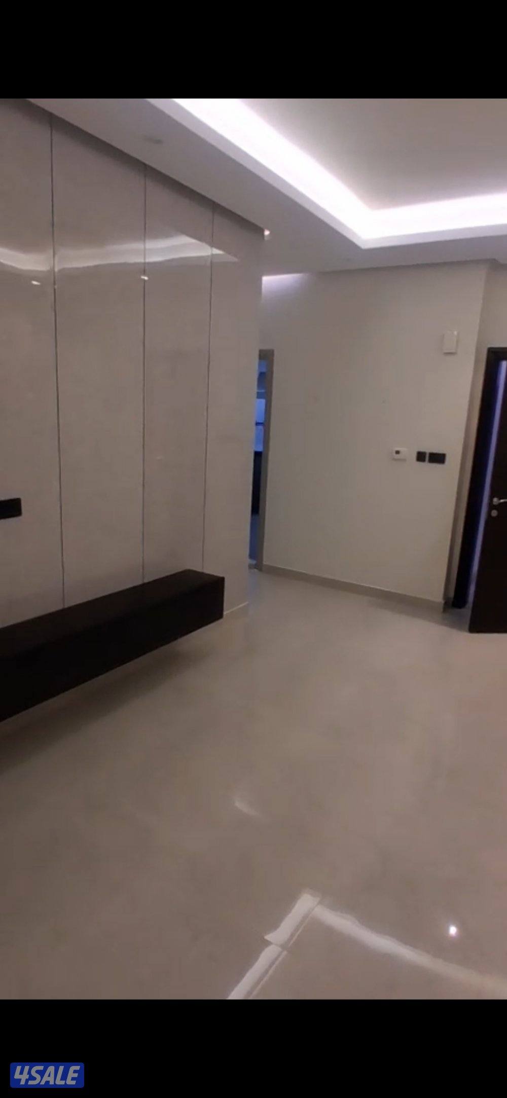 للايجار شقه ارضي صباحيه0