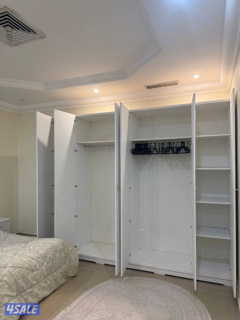 للبيع أغراض متنوعة-طقم كنبات+غرفة نوم كاملة+أكبات تخزين عدد أثنين5