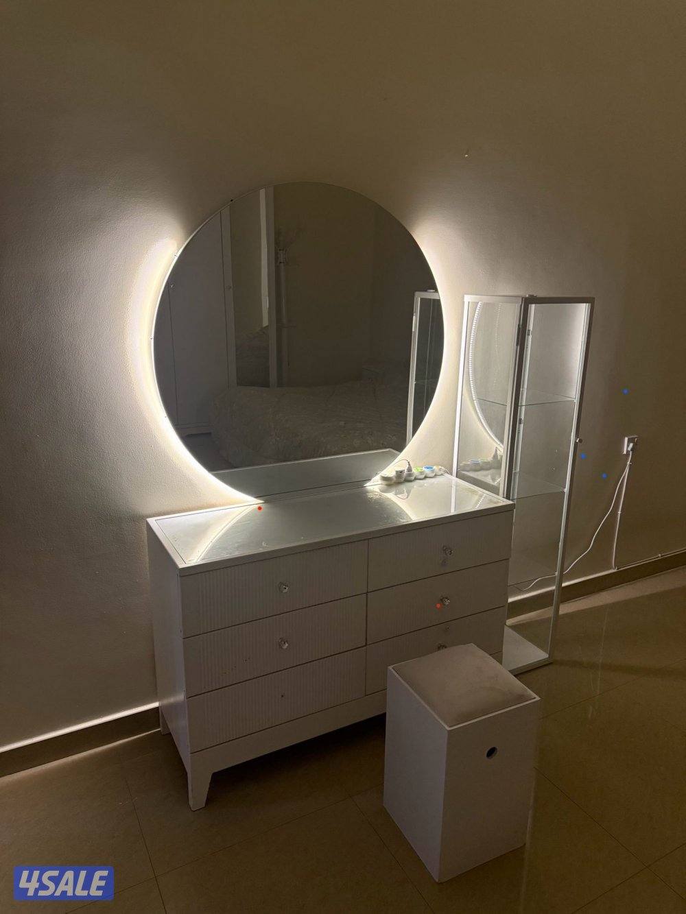 للبيع أغراض متنوعة-طقم كنبات+غرفة نوم كاملة+أكبات تخزين عدد أثنين11